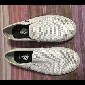 Leather tennis shoes